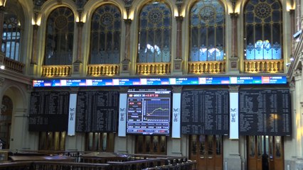 La bolsa española mantiene la tendencia a la baja tras la apertura en los 8.877 puntos