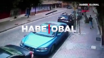 Asılı çamaşırlardan kadın iç çamaşırlarını seçerek böyle çaldı