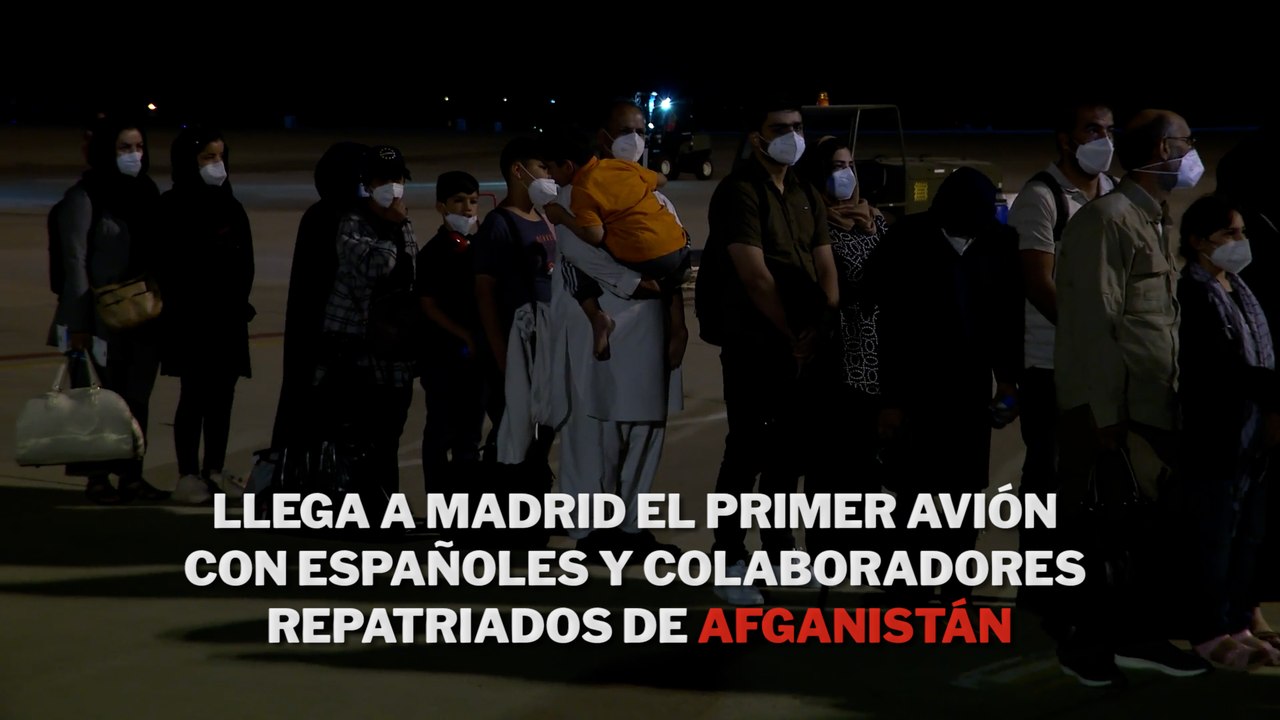 Llega a Madrid el primer avión con los españoles y colaboradores repatriados de Afganistán
