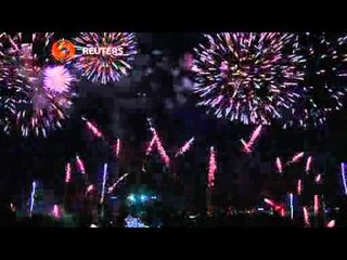 برج ايفل يشهد ختام احتفالات يوم الباستيل