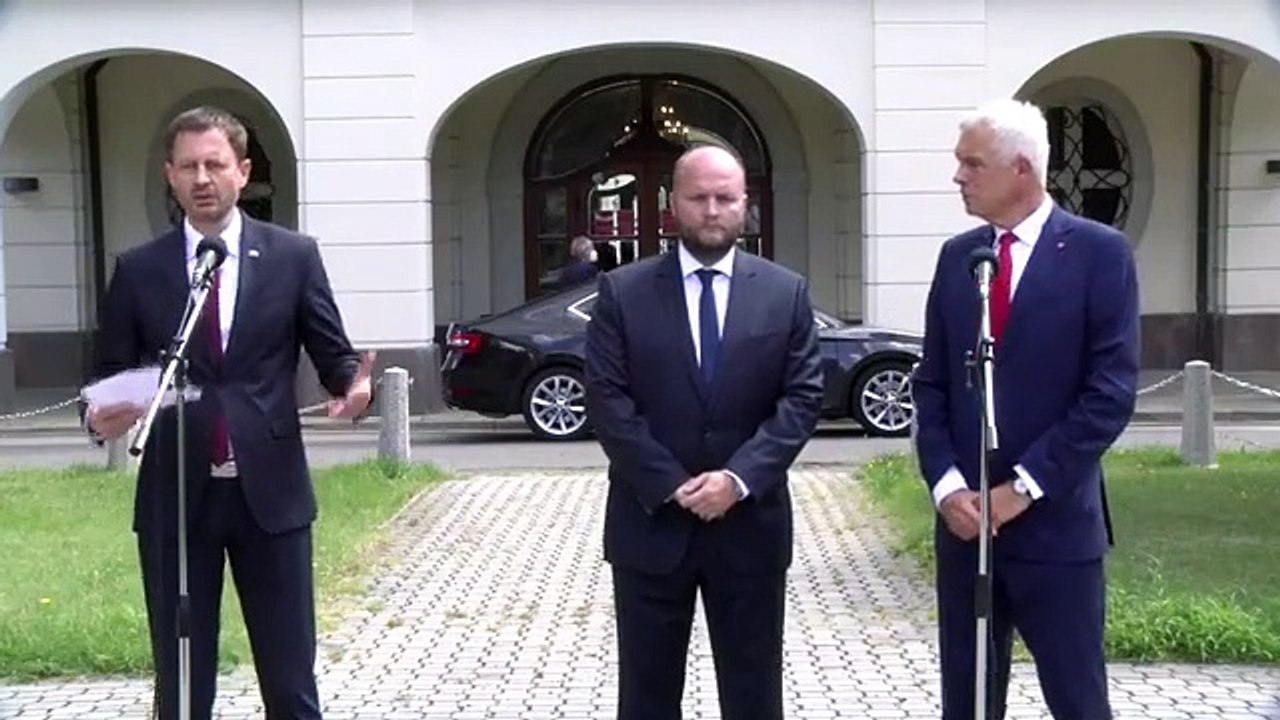 ZÁZNAM: TK predsedu vlády E. Hegera k príletu lietadla z Afganistanu