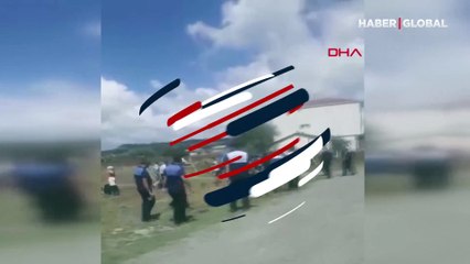 Zabıta gelince birbirlerine saldırdılar