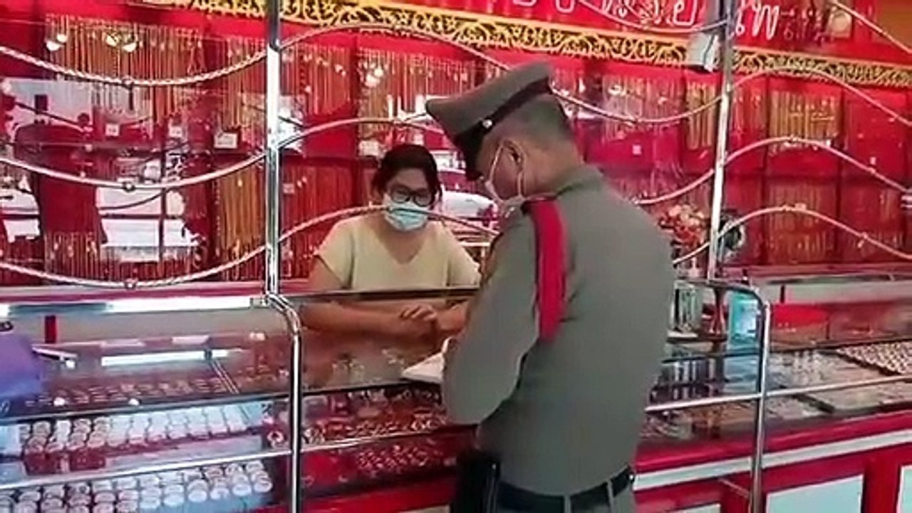ระยอง-ไล่ล่า..สาวโรงงานฉกทองคำ หนัก 5 บาท ซิ่งเ...