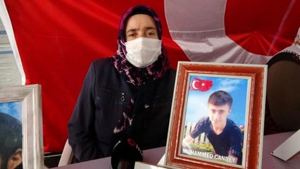 Evlat nöbetindeki anne Ay: "HDP olmasaydı kimse çocukları dağa götürmezdi"