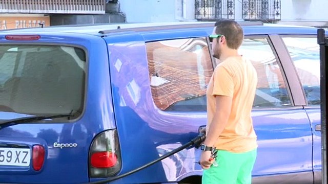 El precio de los carburantes cae pero sigue siendo más caro que hace un año