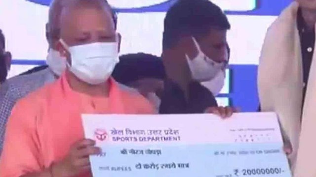 CM Yogi Adityanath felicitates Indian Olympians in Lucknow