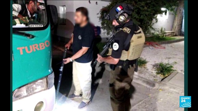 Taliban urged to allow fleeing Afghans safe passage, as evacuation efforts continue