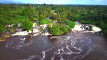 (DRONE) Kamerun'da Lobe Şelalesi eşsiz manzarasıyla ziyaretçilerini büyülüyor