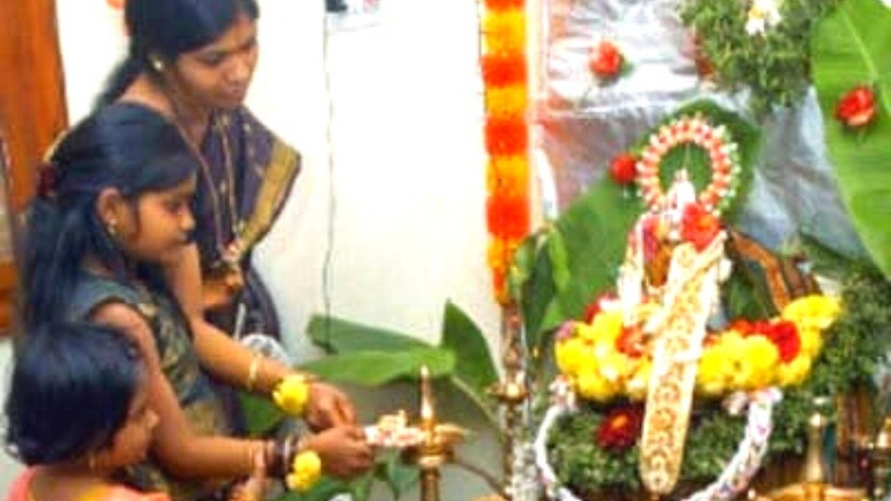 ವರಮಹಾಲಕ್ಷ್ಮಿ ವ್ರತದ ಬಗ್ಗೆ ಮಹಾಶಿವ ಹೇಳಿದ ಕಥೆ | Oneindia Kannada