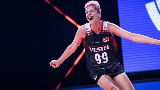 Ebrar Karakurt kimdir? Milli voleybolcu Ebrar Karakurt kaç yaşında, boy kaç, nereli?