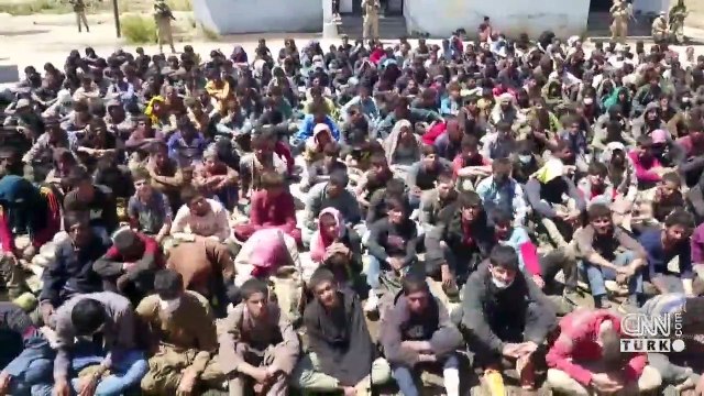 Kabil Havaalanı'nda çaresiz bekleyiş