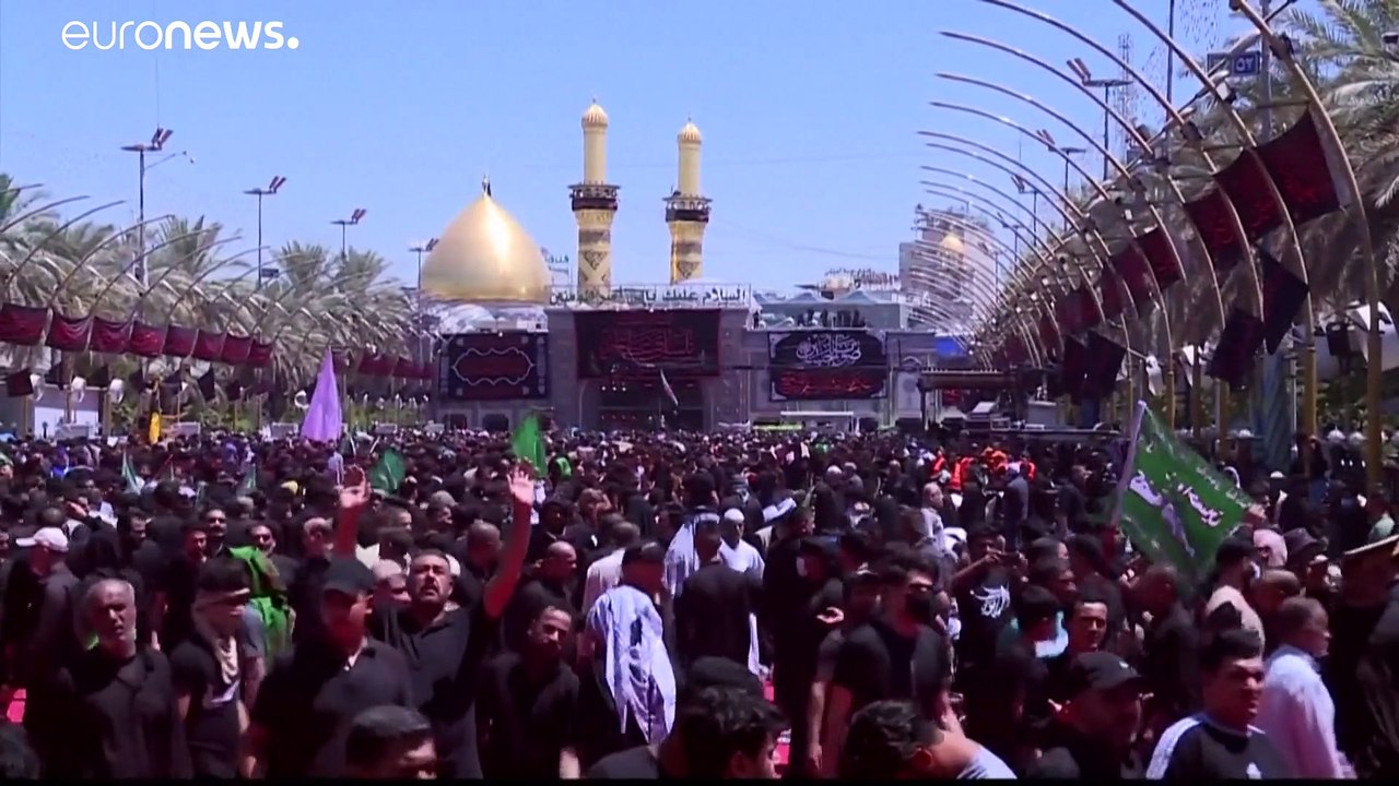 شاهد: حشود في كربلاء لإحياء عاشوراء والوقاية ضد كورونا شبه غائبة