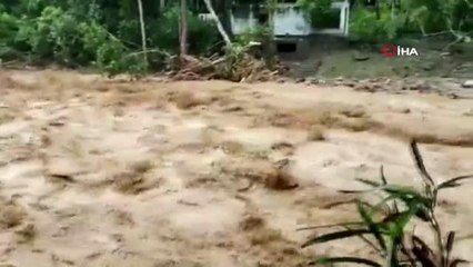 Malezya'da sel felaketi: 4 ölü, 2 kayıp