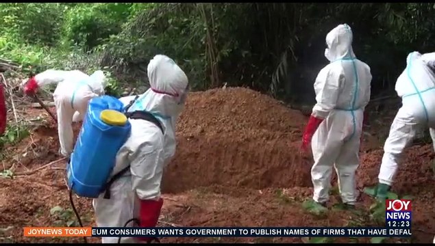 Burial of Covid-19 Bodies: Environmental Health officers carry bodies in tricycles (19-8-21)