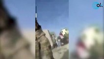Los talibanes disparan al aire para amedrentar al pueblo afgano en las calles de Kabul