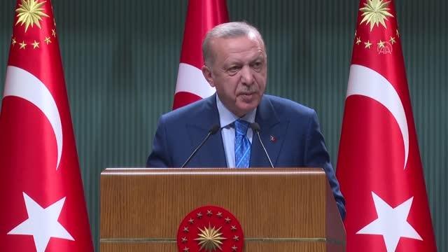 Son dakika... Cumhurbaşkanı Erdoğan: (AFAD'ın kampanyası) Kabinemizdeki Bakanlarımız ve çalışma arkadaşlarımızla 7 milyon 430 bin liralık katkıyla bu kampanyaya...