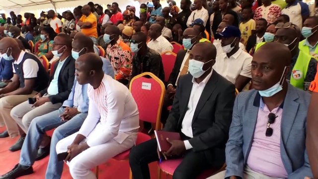 Emploi jeunes : Le ministre Mamadou Touré rencontre les jeunes de la localité de Sarhala