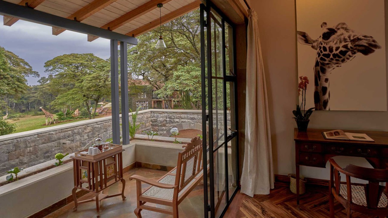 You Can Hang With Giraffes at This One-of-a-Kind Infinity Pool in Kenya