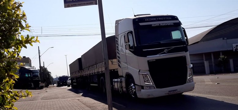 VOLVO FH 540 6X4 GLOBETROTTER I-SHIFT BRANCO RODOTREM RANDON GRANELEIRO 9 EIXOS 25,50 METROS FELIPPI TRANSPORTES