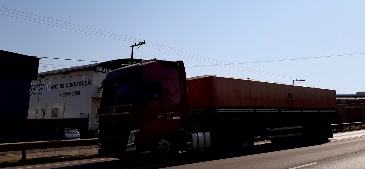 VOLVO FH 500 GLOBETROTTER I-SHIFT VERMELHO CARRETA LIBRELATO GRANELEIRO 6 EIXOS TR FACHINELLI