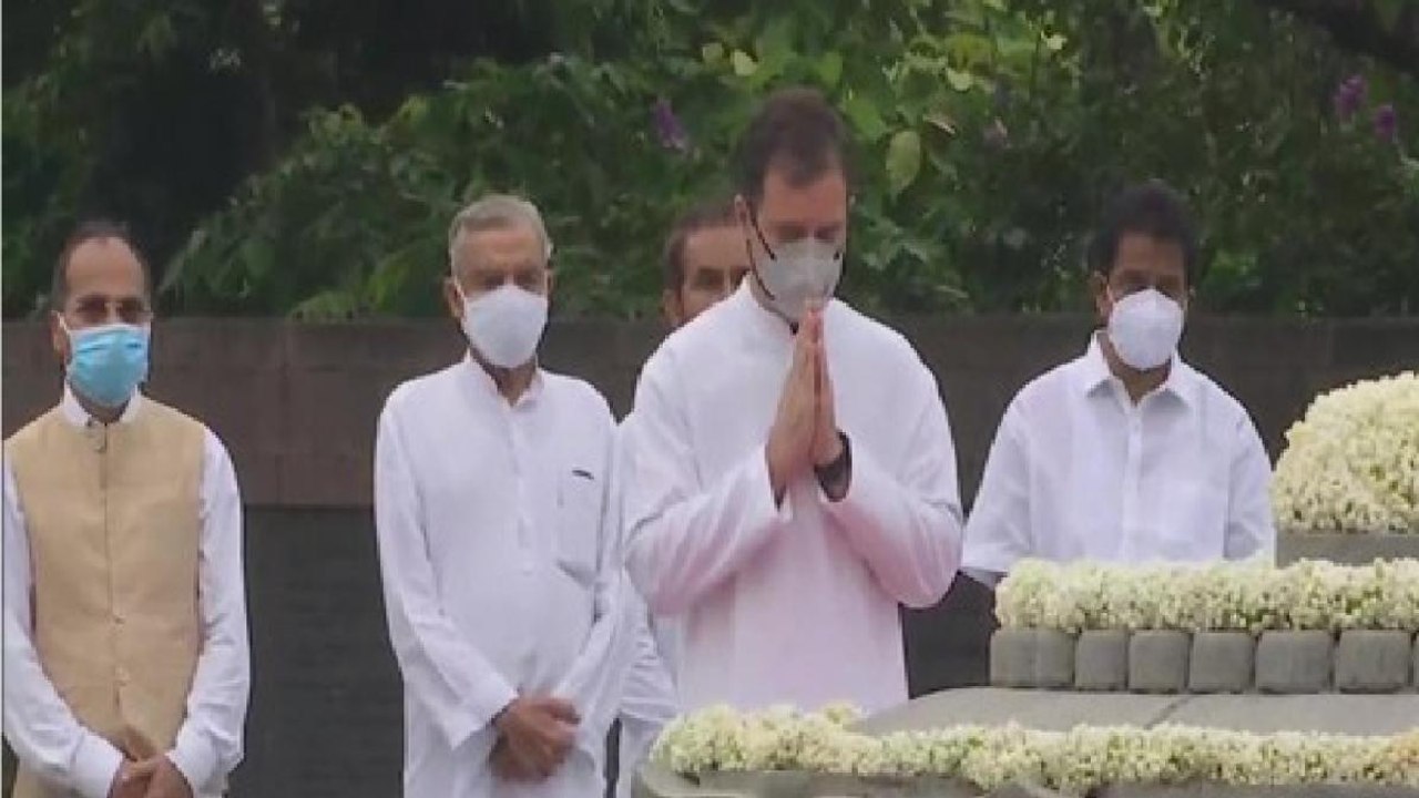 Rahul pays tribute to Rajiv Gandhi on his 77th anniversary