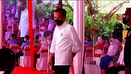 Jokowi Targetkan 200 Juta Lebih Warga Indonesia Sudah Divaksin Hingga Akhir 2021