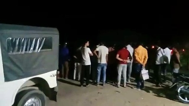 ढाबे पर खड़े दो युवकों को ट्रक ने मारी टक्कर, मौके पर ही मौत