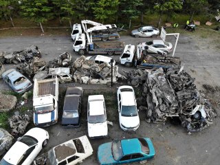 Kamp alanı olarak kullanılan alan araç mezarlığına dönüştü