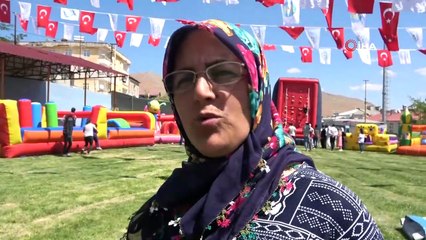 Anne-çocuk şenliğinde aileler çocukluğuna döndü