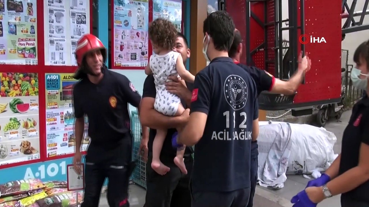 Pencereden sarkan minik afacan ekipleri seferber etti
