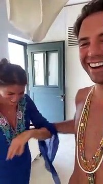 Mika filme les coulisses de ses vacances sur Instagram.