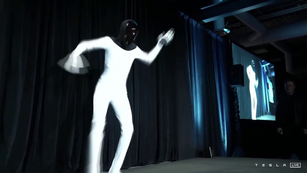 "تسلا بوت".. إيلون ماسك يطلق روبوت يشبه البشر لأداء الأعمال الخطيرة