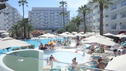 Hosteleros recuperan el pulso este verano y reducen caída de ventas al 20-30%