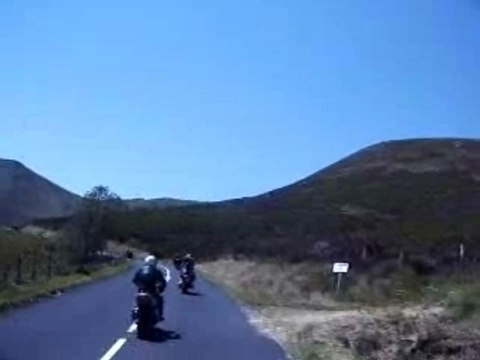 Sur la route des cols du Puy de Dôme