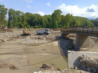 Diyarbakır Büyükşehir Belediyesi, Sinop'ta selin yaralarının sarılmasına destek oluyor