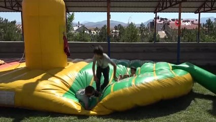 Son dakika haberi! Anne-çocuk şenliğinde aileler çocukluğuna döndü