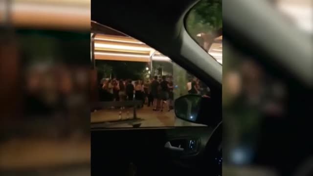 Con toques de queda los fines de semana, los botellones y la fiesta se trasladan a los jueves