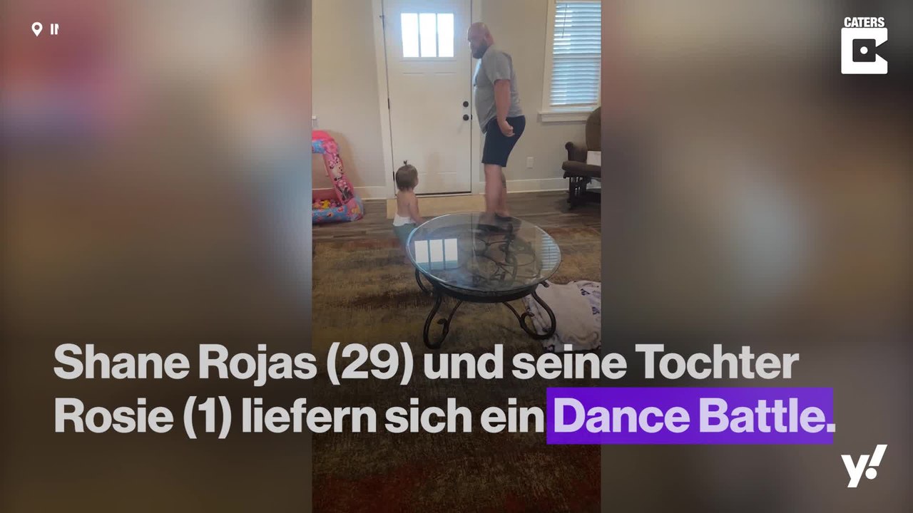 Vater und Tochter liefern sich ein Dance Battle