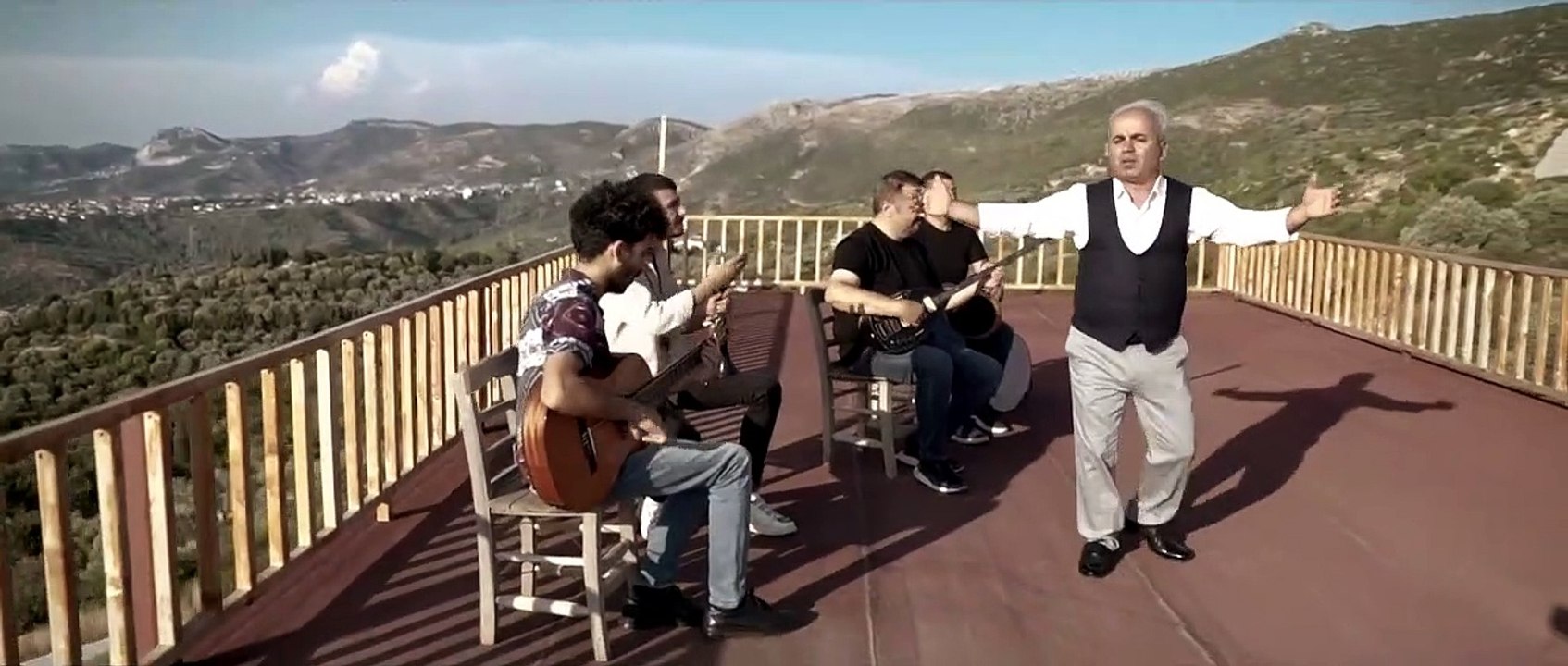 Necim Yoldaş - Bir Fincan Kahve Olsa (Çiftetelli)