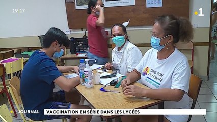 Au lycée La Mennais, beaucoup d'élèves se font vacciner
