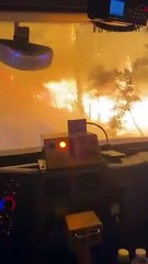 Incendies dans le sud de la France - Regardez ces images incroyables tournées par des pompiers de Nice pris au piège dans leur camion