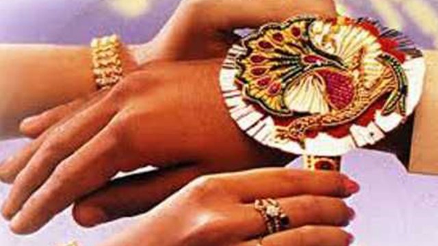 Raksha Bandhan 2021: रक्षाबंधन पर इस मंत्र को ही पढ़कर बांधे राखी मिलेगा लाभ। Raksha Bandhan Mantra