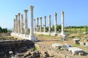 Soli Pompeipolis Antik Kenti kazılarında gök bilimci ve şair Aratos'un anıt mezarının geçidine ulaşıldı