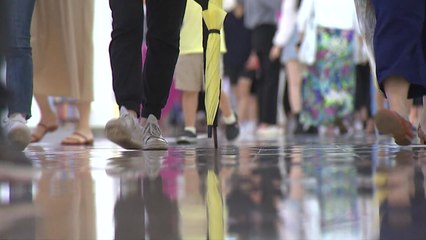 실내로 몰린 주말 외출 인파..."나오긴 했지만 불안" / YTN