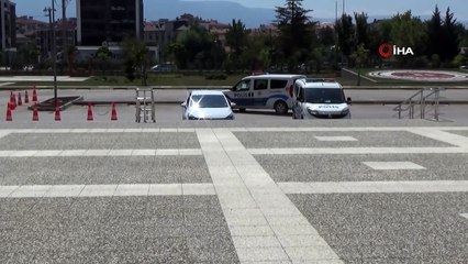 Bolu’da, aranması olan 1’i yabancı uyruklu 2 kişi uygulamada yakalandı