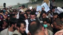 Proseguono tra caos e tensioni le evacuazioni all'aeroporto di Kabul
