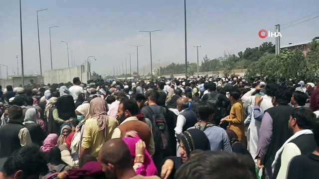 - Kabil Havalimanı’ndaki umutlu bekleyiş sürüyor