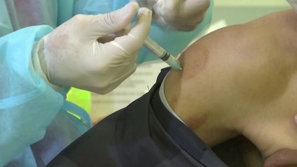 캄보디아, 중국산 백신 접종 완료자에게 '부스터샷' 도입 / YTN