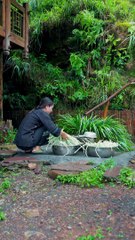 Xiangxi everything is sour, and when it comes time to make capers,