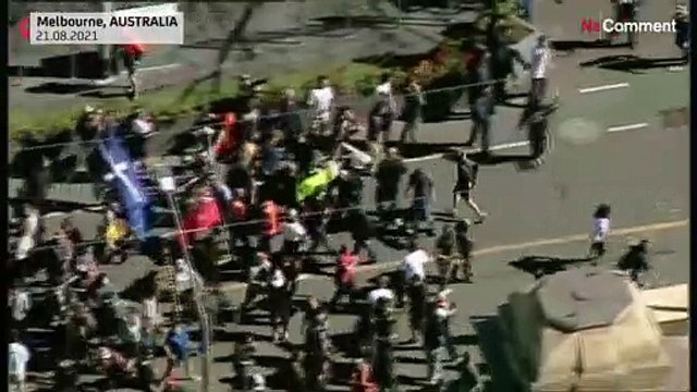 شاهد: اشتباكات بين الشرطة الأسترالية ومحتجين على الإغلاقات